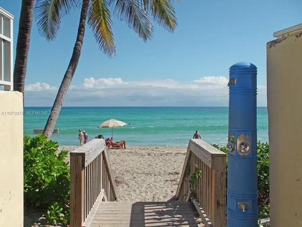 $2,400 | 3131 South Ocean Drive, Unit 110, Hallandale Beach, FL 33009