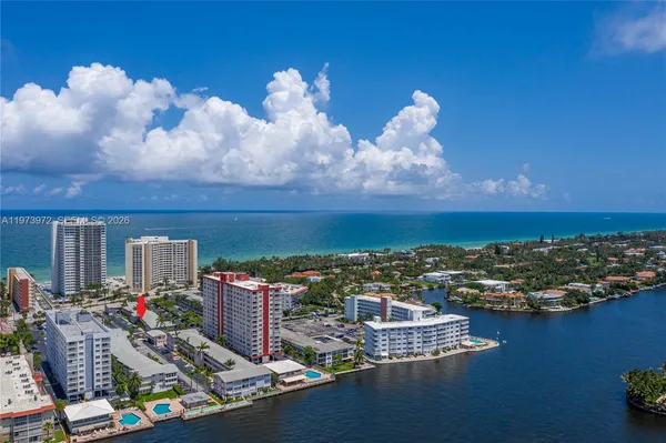 $2,400 | 3131 South Ocean Drive, Unit 110, Hallandale Beach, FL 33009