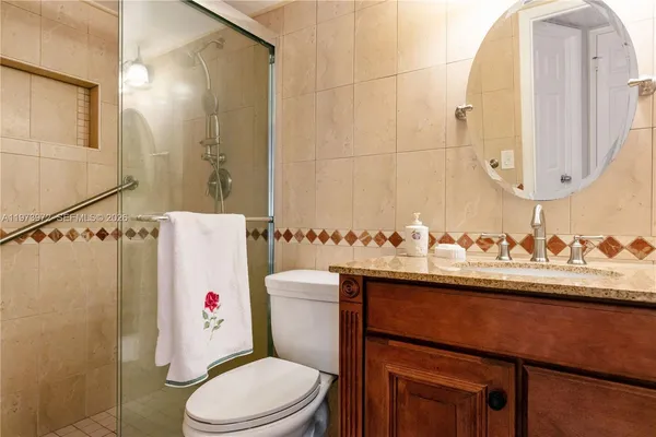 $2,400 | 3131 South Ocean Drive, Unit 110, Hallandale Beach, FL 33009