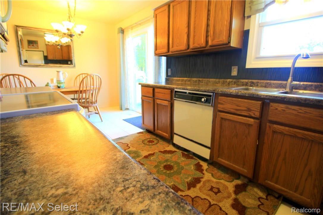 8455 McCandlish Road Grand Blanc, MI 48439 - Photo 8 of 27 10 Kitchen 8455 McCandlish.JPG