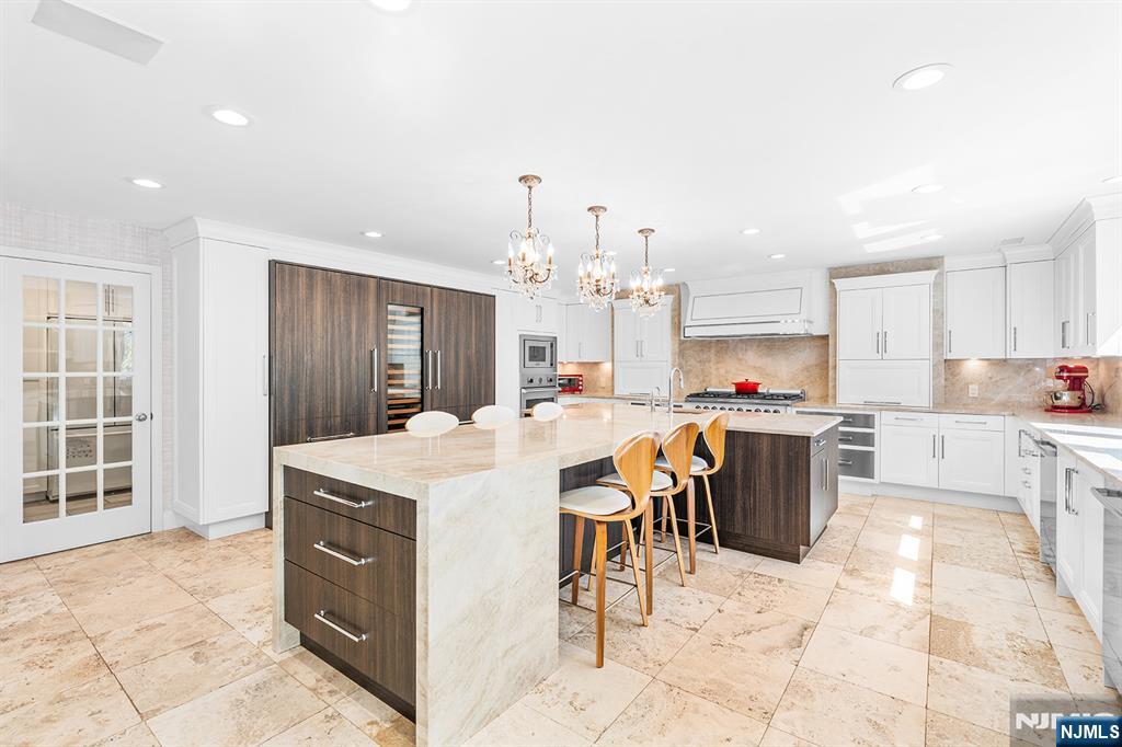 37 Hemlock Road Livingston, NJ 07039 - Photo 12 of 50