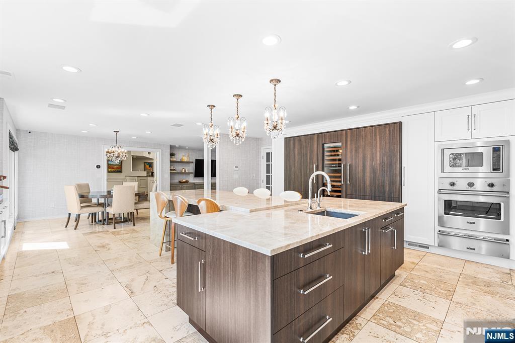 37 Hemlock Road Livingston, NJ 07039 - Photo 14 of 50