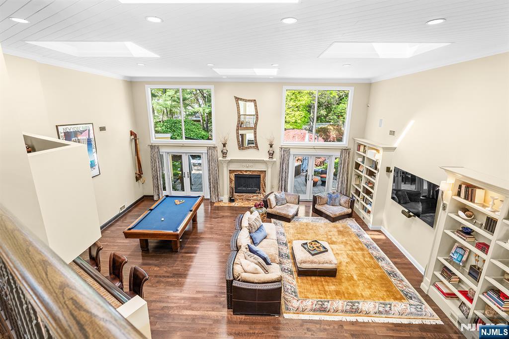37 Hemlock Road Livingston, NJ 07039 - Photo 28 of 50