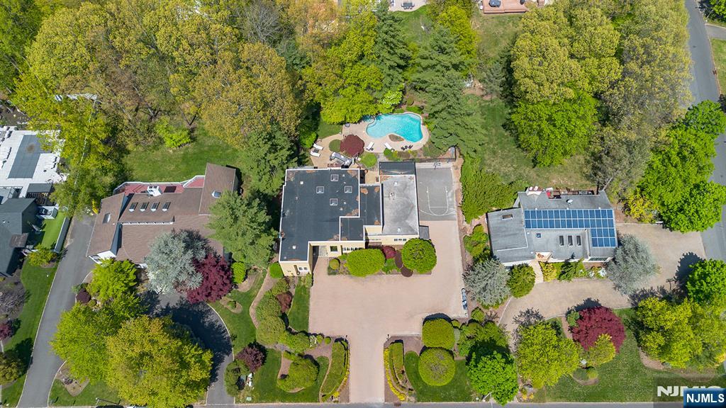 37 Hemlock Road Livingston, NJ 07039 - Photo 43 of 50