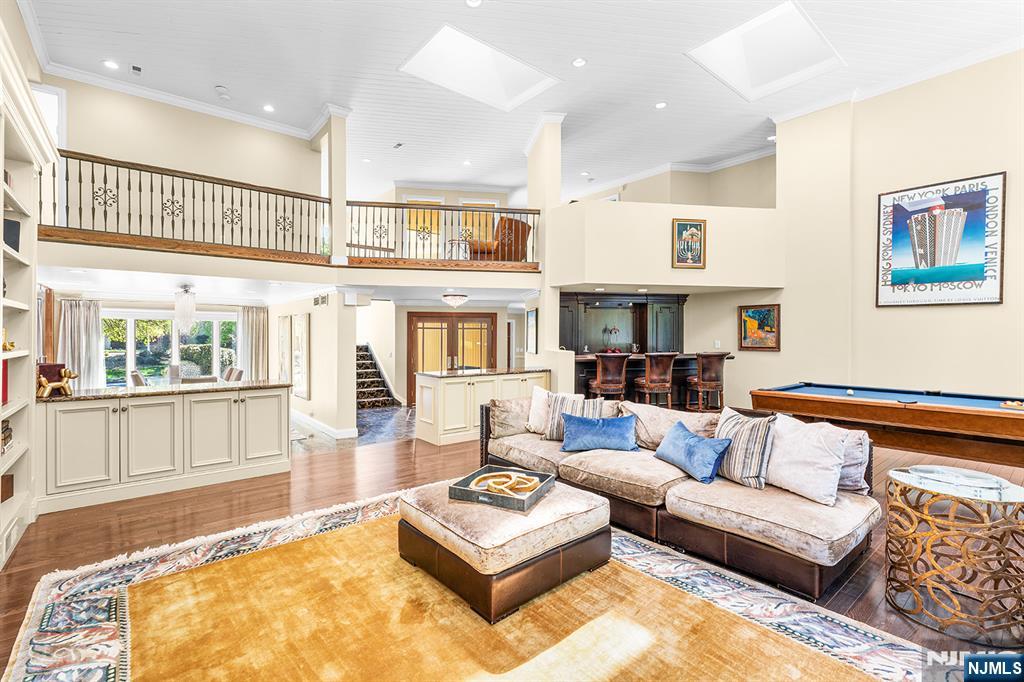 37 Hemlock Road Livingston, NJ 07039 - Photo 6 of 50