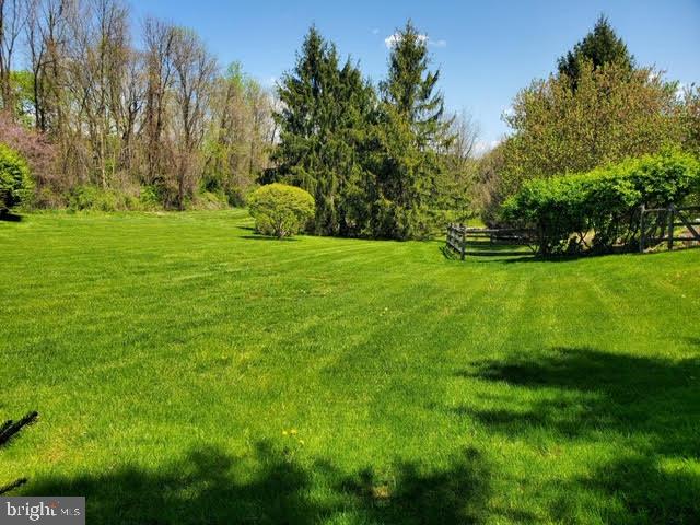1297 Farm Road Berwyn, PA 19312 - Photo 6 of 37