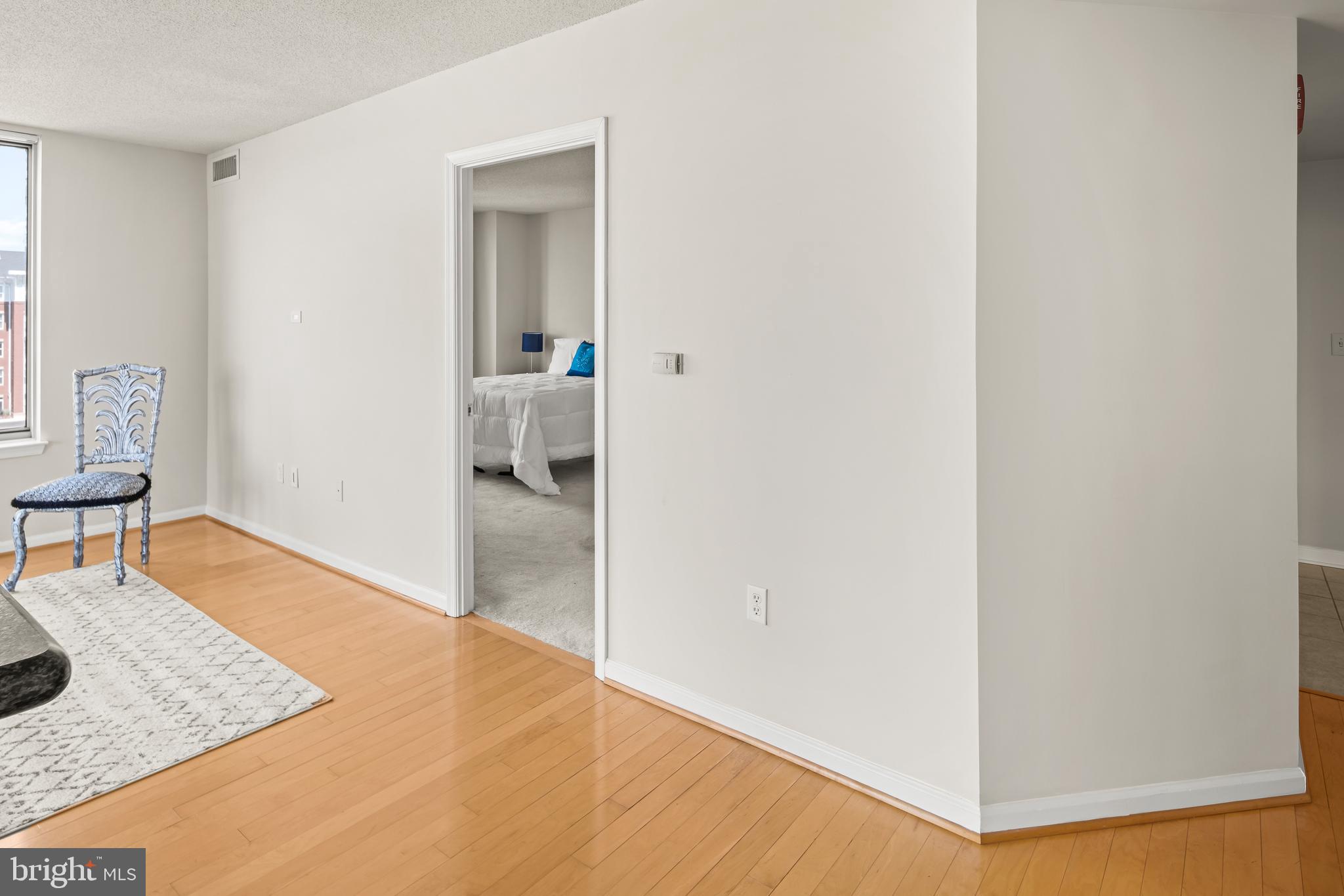 2726 Gallows Road, Unit 819 Vienna, VA 22180 - Photo 17 of 35