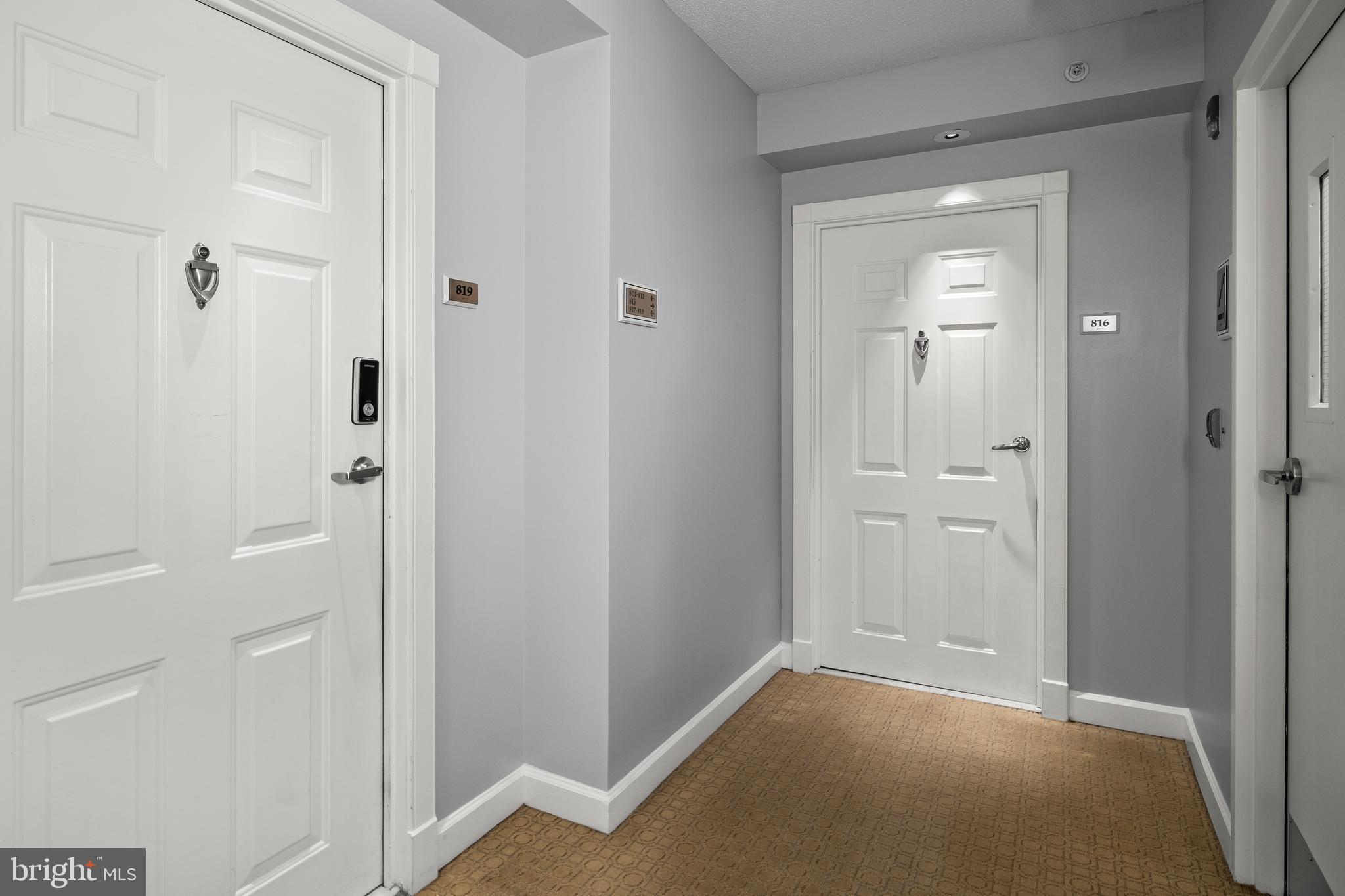 2726 Gallows Road, Unit 819 Vienna, VA 22180 - Photo 4 of 35