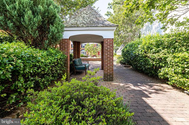 $435,555 | 220 North St Asaph Street, Unit 17, Alexandria, VA 22314