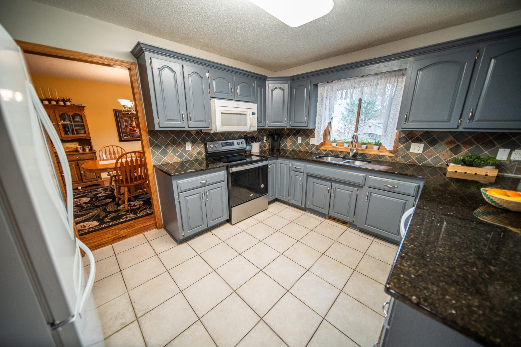 1002 Yorkshire Lane Northwest Rochester, MN 55901 - Photo 8 of 59