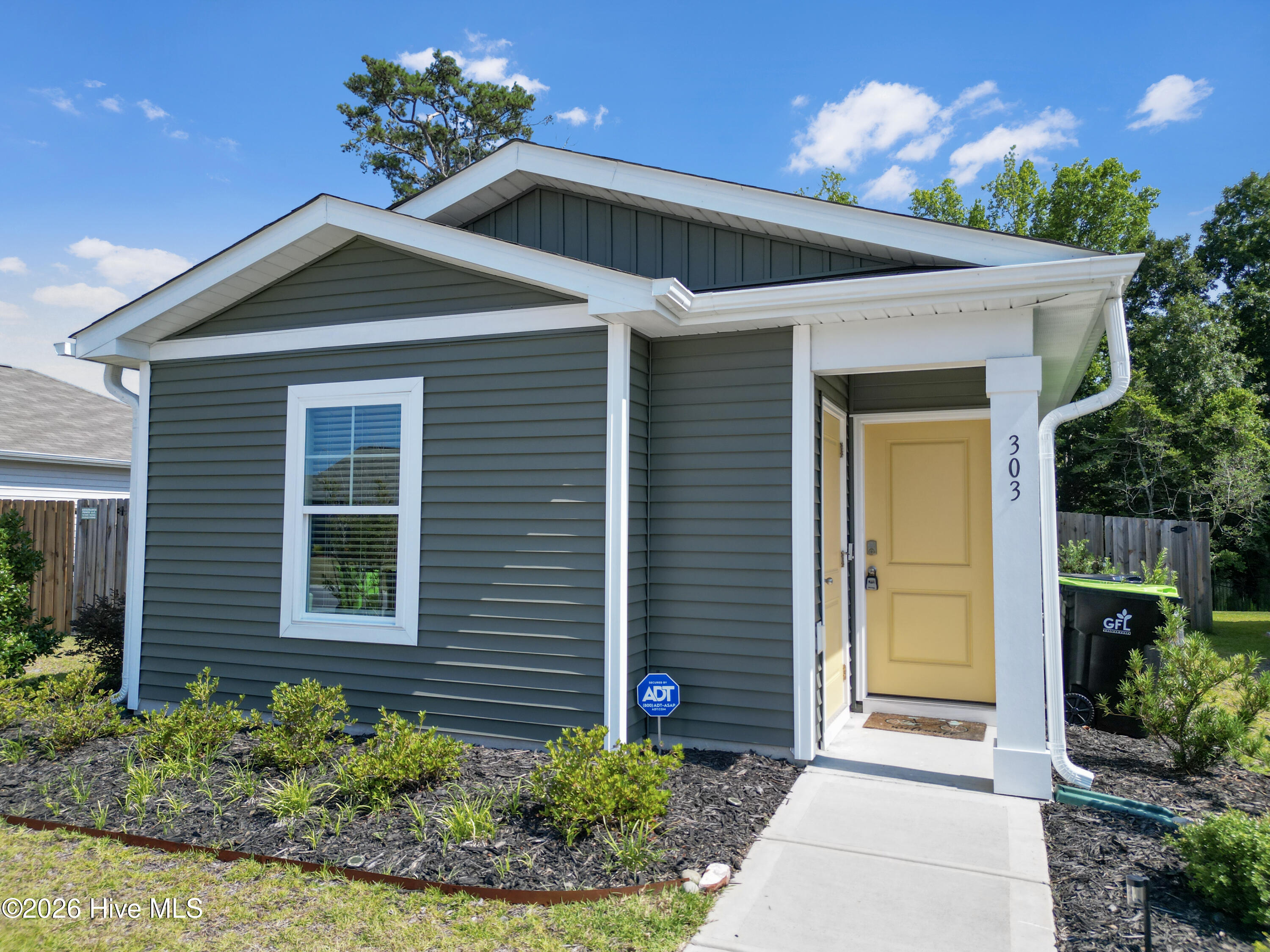 303 Azimuth Drive Holly Ridge, NC 28445 - Photo 2 of 40