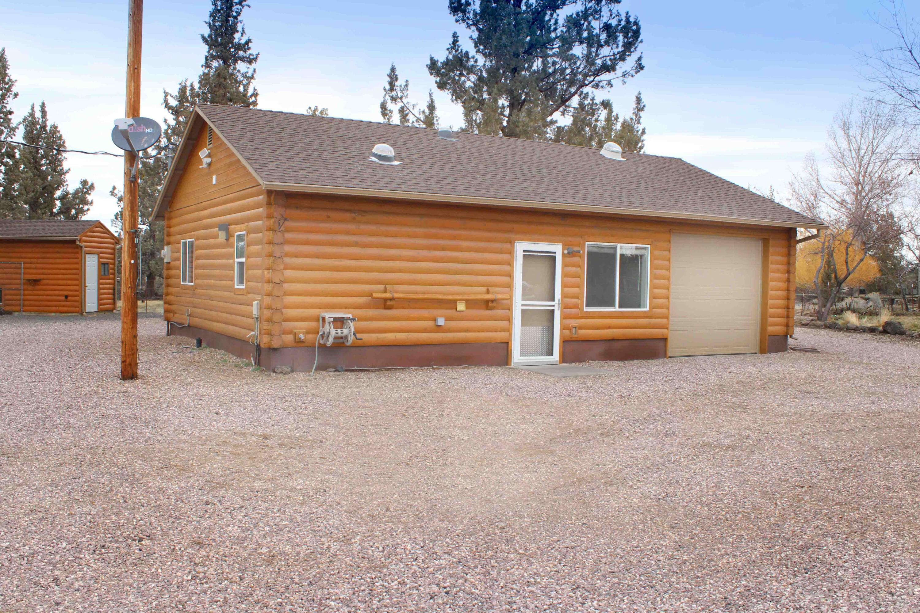 62497 Stenkamp Road Bend, OR 97701 - Photo 33 of 47 Make this your office/retreat, art or design studio. It has a garage and so much more!