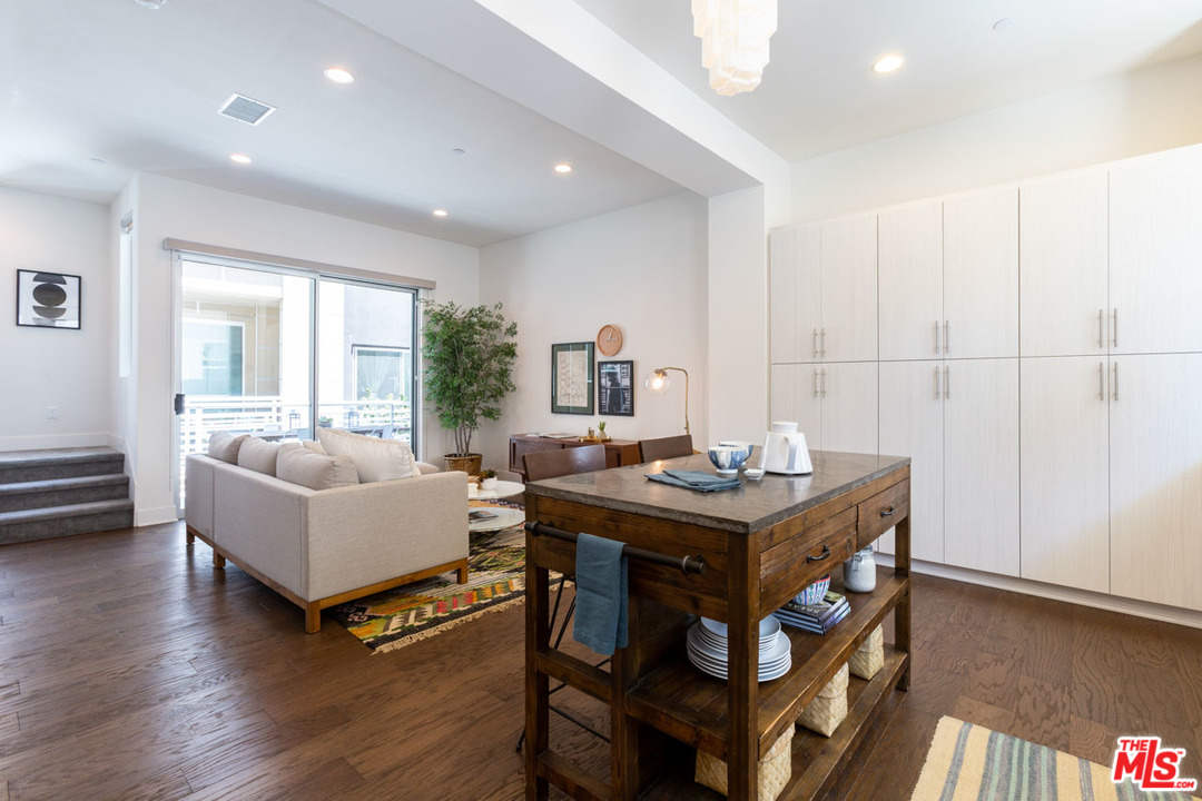 2209 Polyscope Place Los Angeles, CA 90026 - Photo 12 of 37 a living room with furniture and wooden floor