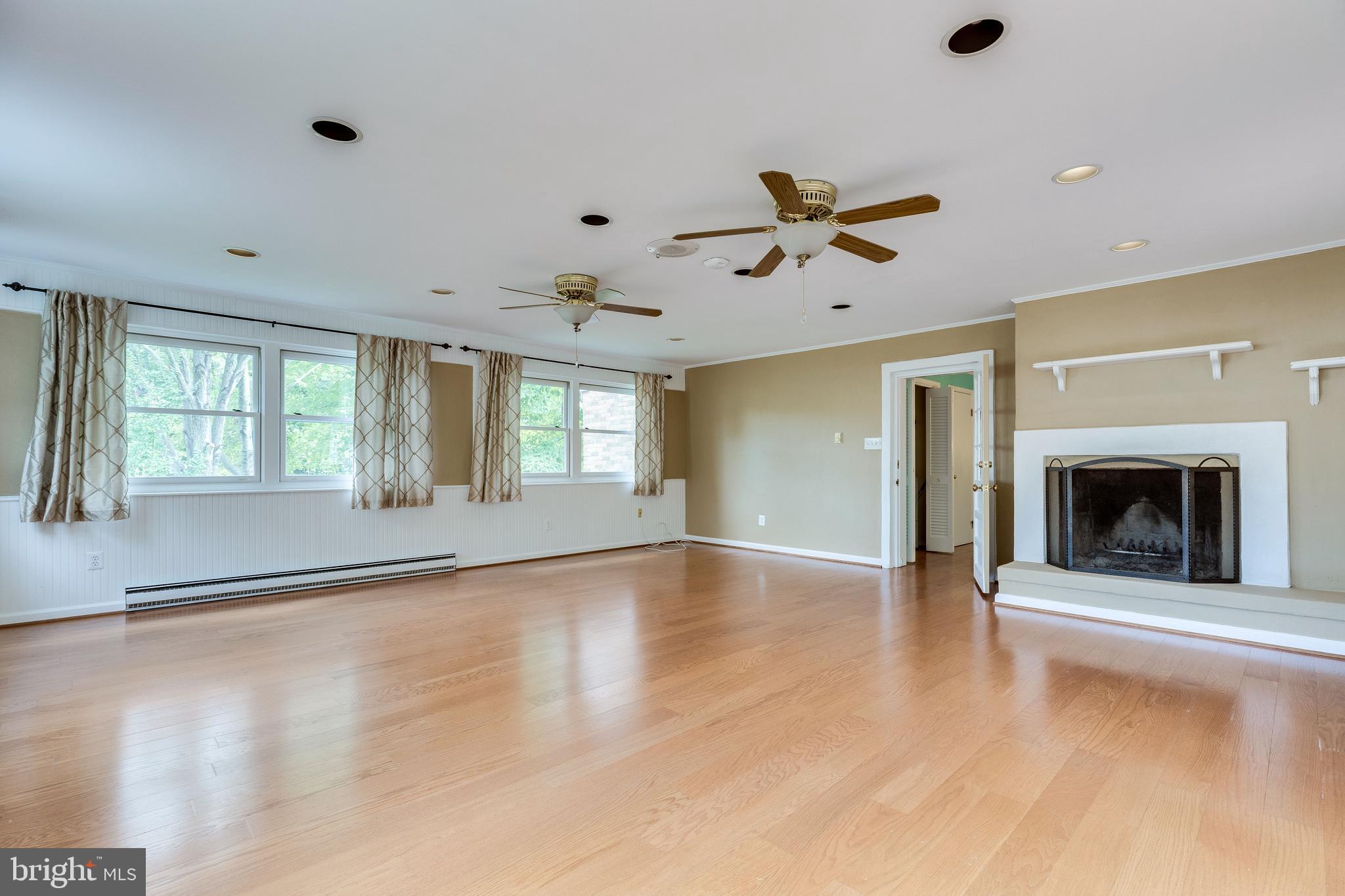 6587 Davis Ford Road Manassas, VA 20111 - Photo 11 of 31 Gallery Image 11