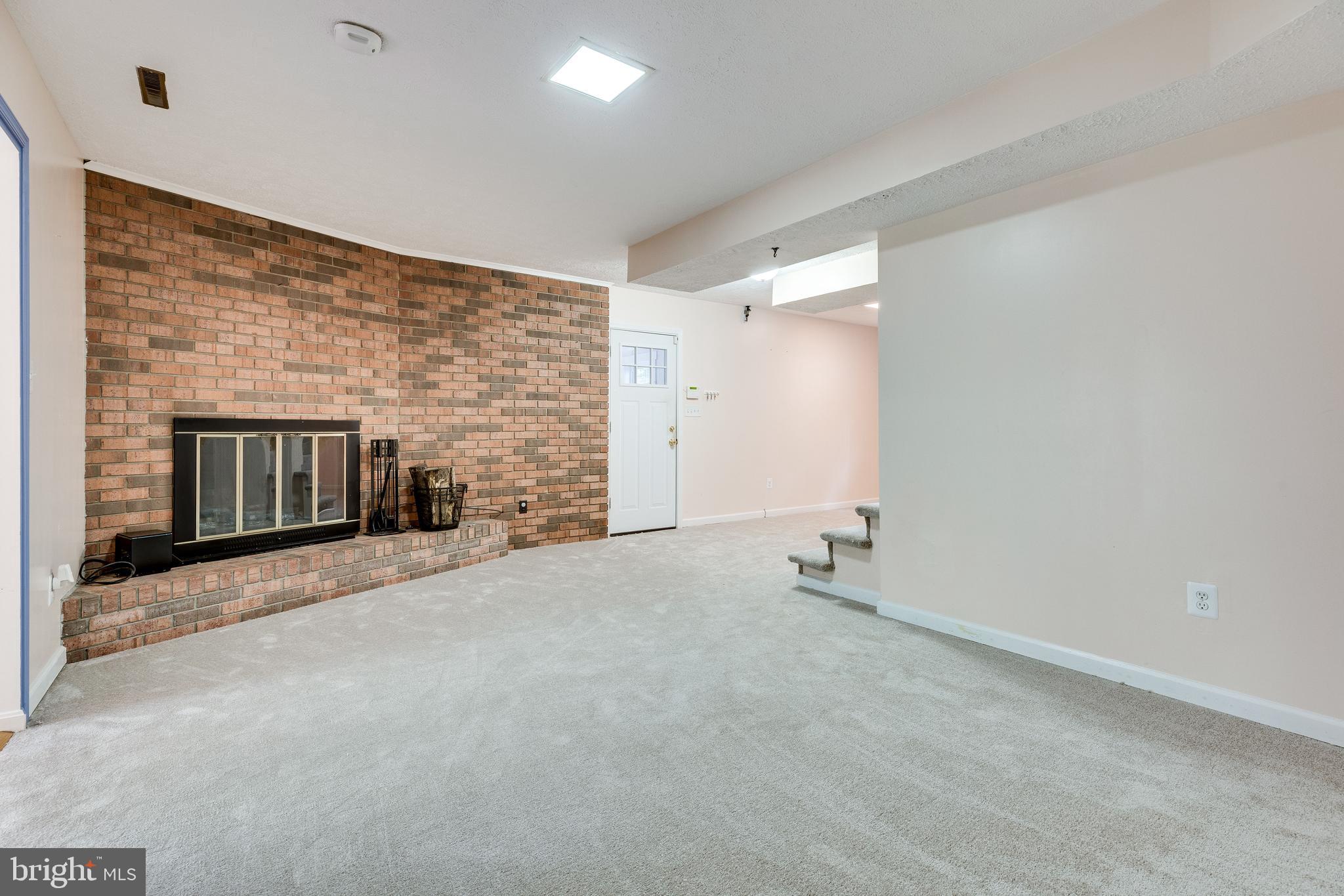 6587 Davis Ford Road Manassas, VA 20111 - Photo 18 of 31 Gallery Image 18