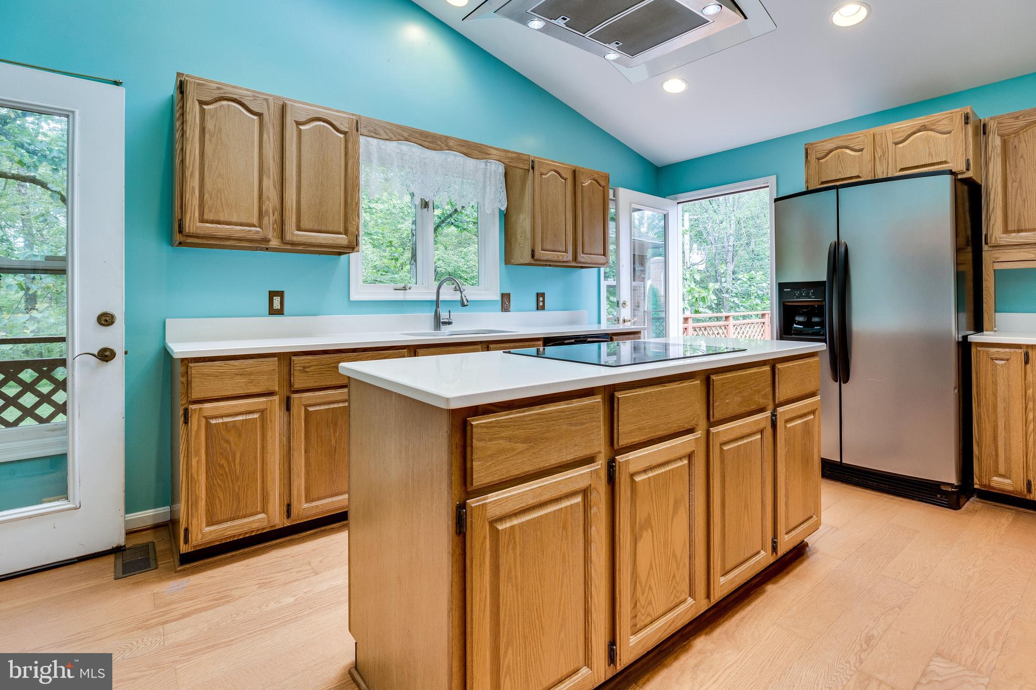 6587 Davis Ford Road Manassas, VA 20111 - Photo 6 of 31 Gallery Image 6