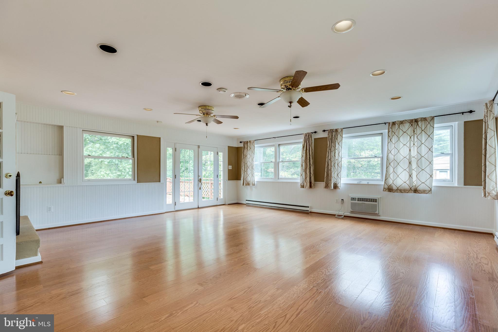 6587 Davis Ford Road Manassas, VA 20111 - Photo 10 of 31 Gallery Image 10