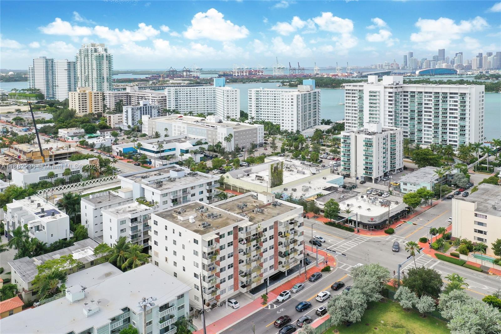 1130 11th Street, Unit 4D Miami Beach, FL 33139 - Photo 21 of 23