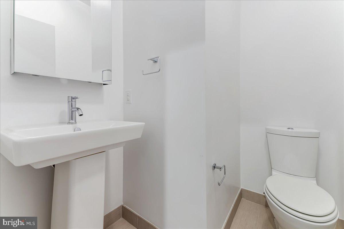 154 North Front Street Philadelphia, PA 19106 - Photo 30 of 36