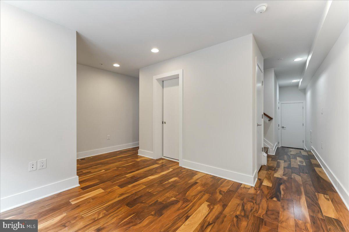 154 North Front Street Philadelphia, PA 19106 - Photo 6 of 36