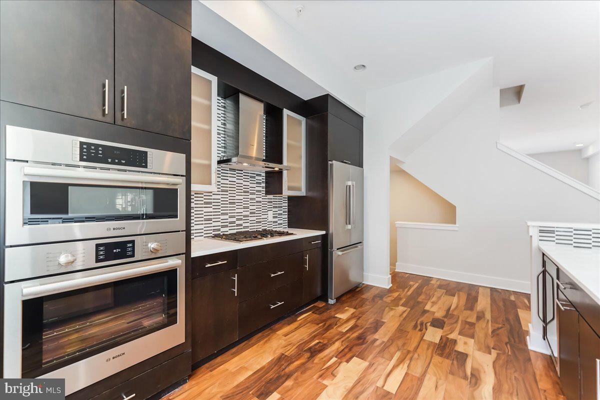 154 North Front Street Philadelphia, PA 19106 - Photo 10 of 36