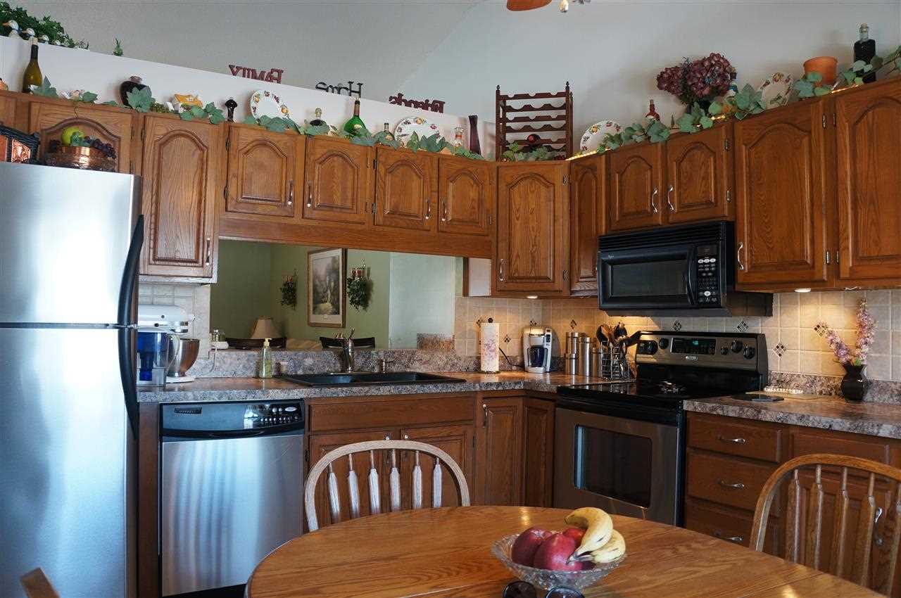 1711 Country Road Boonville, IN 47601 - Photo 2 of 30