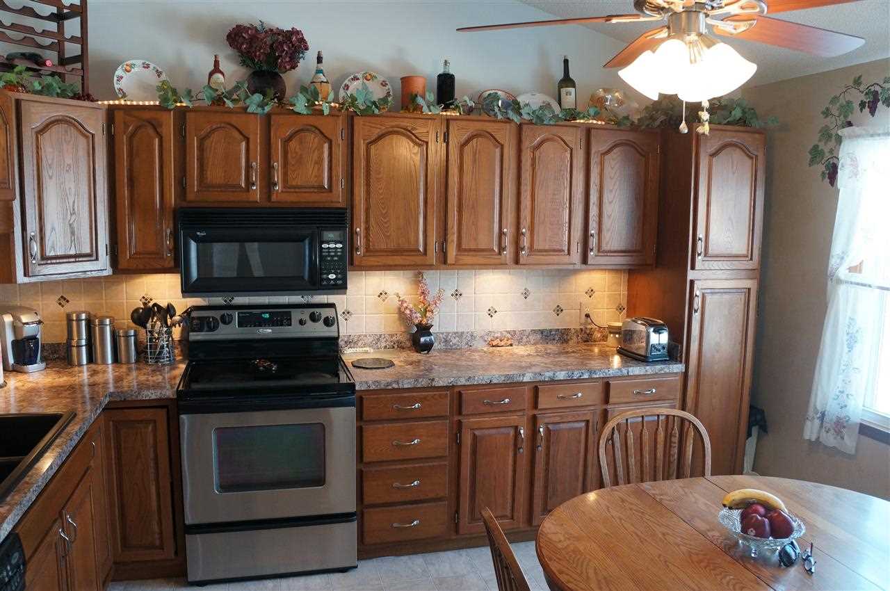 1711 Country Road Boonville, IN 47601 - Photo 3 of 30