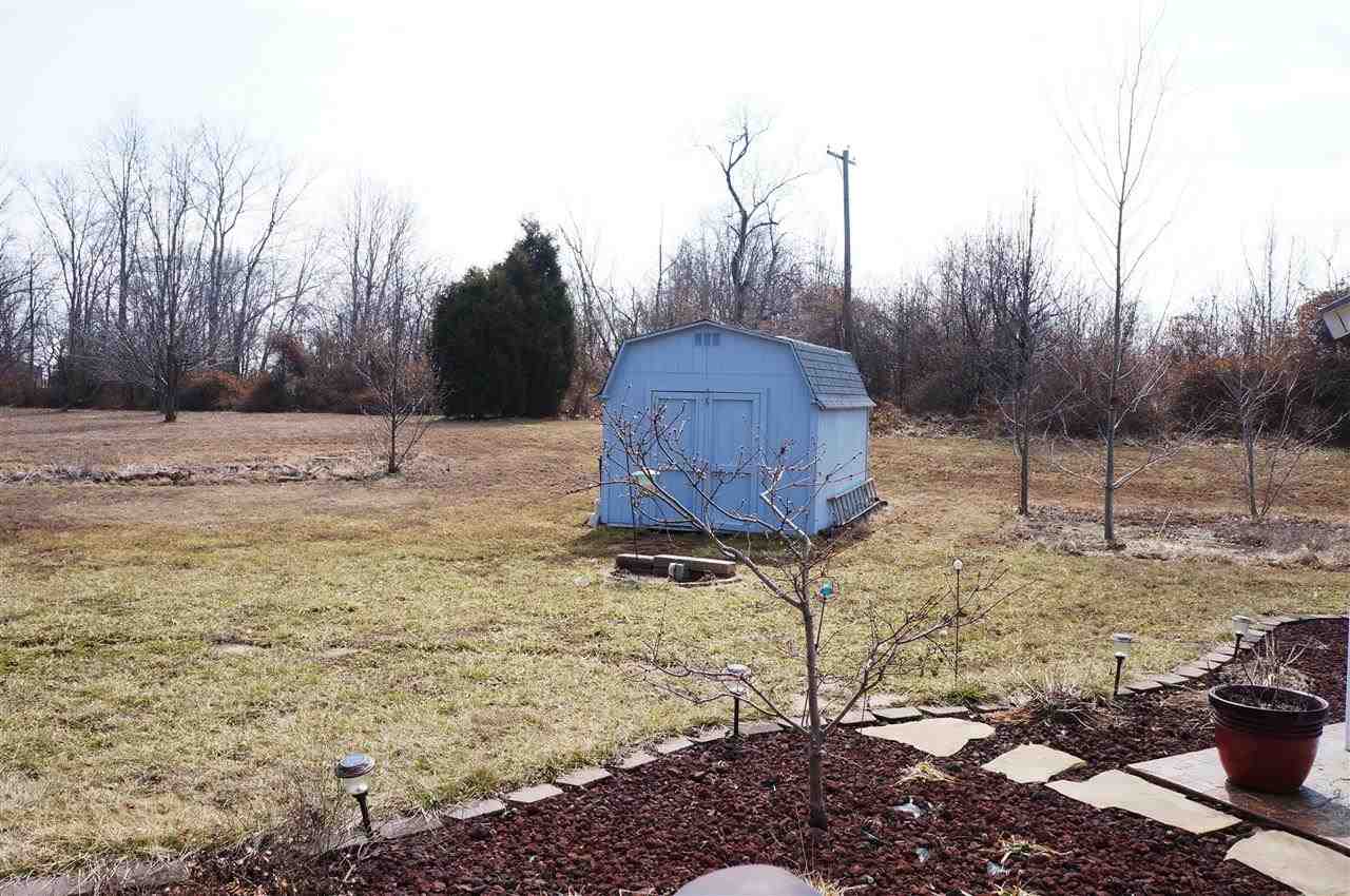 1711 Country Road Boonville, IN 47601 - Photo 29 of 30