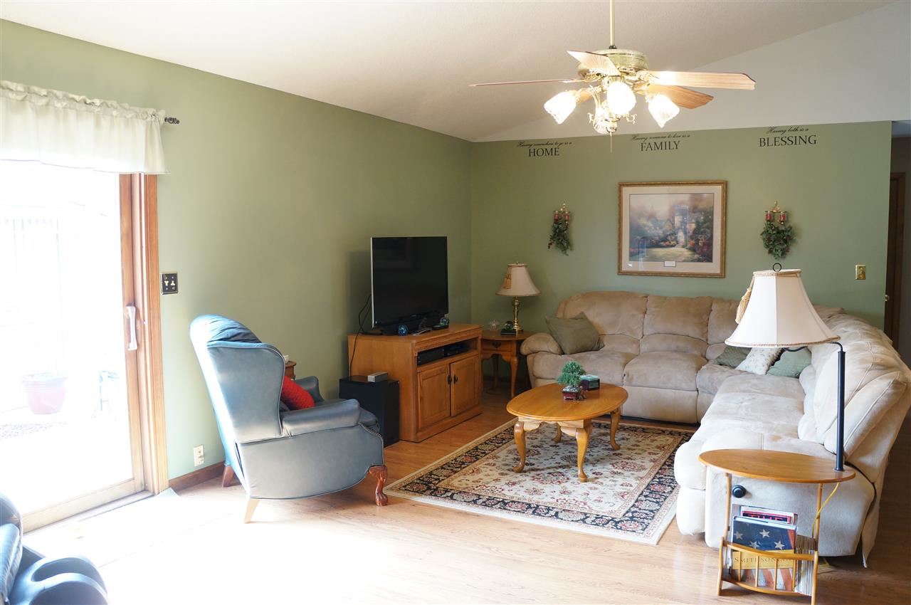 1711 Country Road Boonville, IN 47601 - Photo 5 of 30