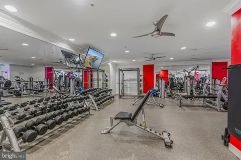 $535,000 | 2665 Prosperity Avenue, Unit 437, Fairfax, VA 22031