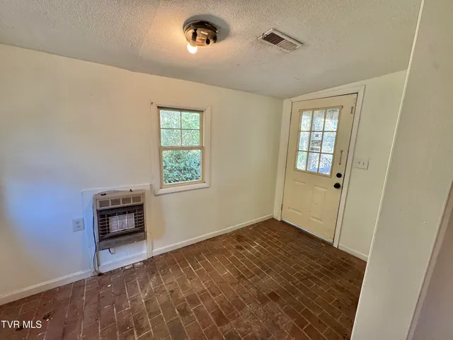 $150,000 | 169 Midland Circle, Bristol, VA 24201