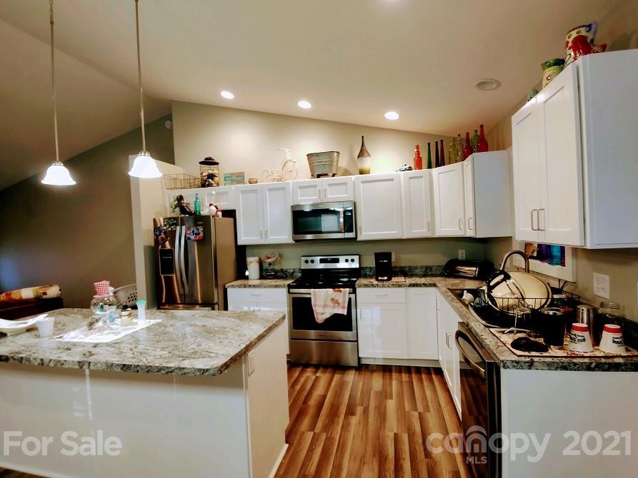 143 Rippling Brook Road, Unit 42 Sylva, NC 28779 - Photo 5 of 14 Gallery Image 5