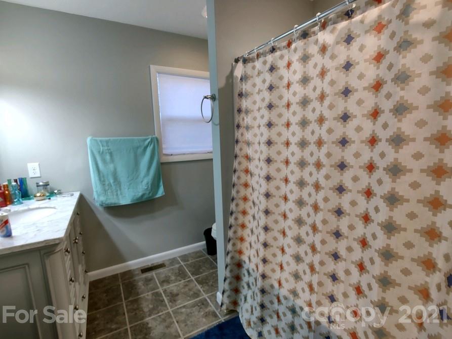 143 Rippling Brook Road, Unit 42 Sylva, NC 28779 - Photo 8 of 14 Gallery Image 8