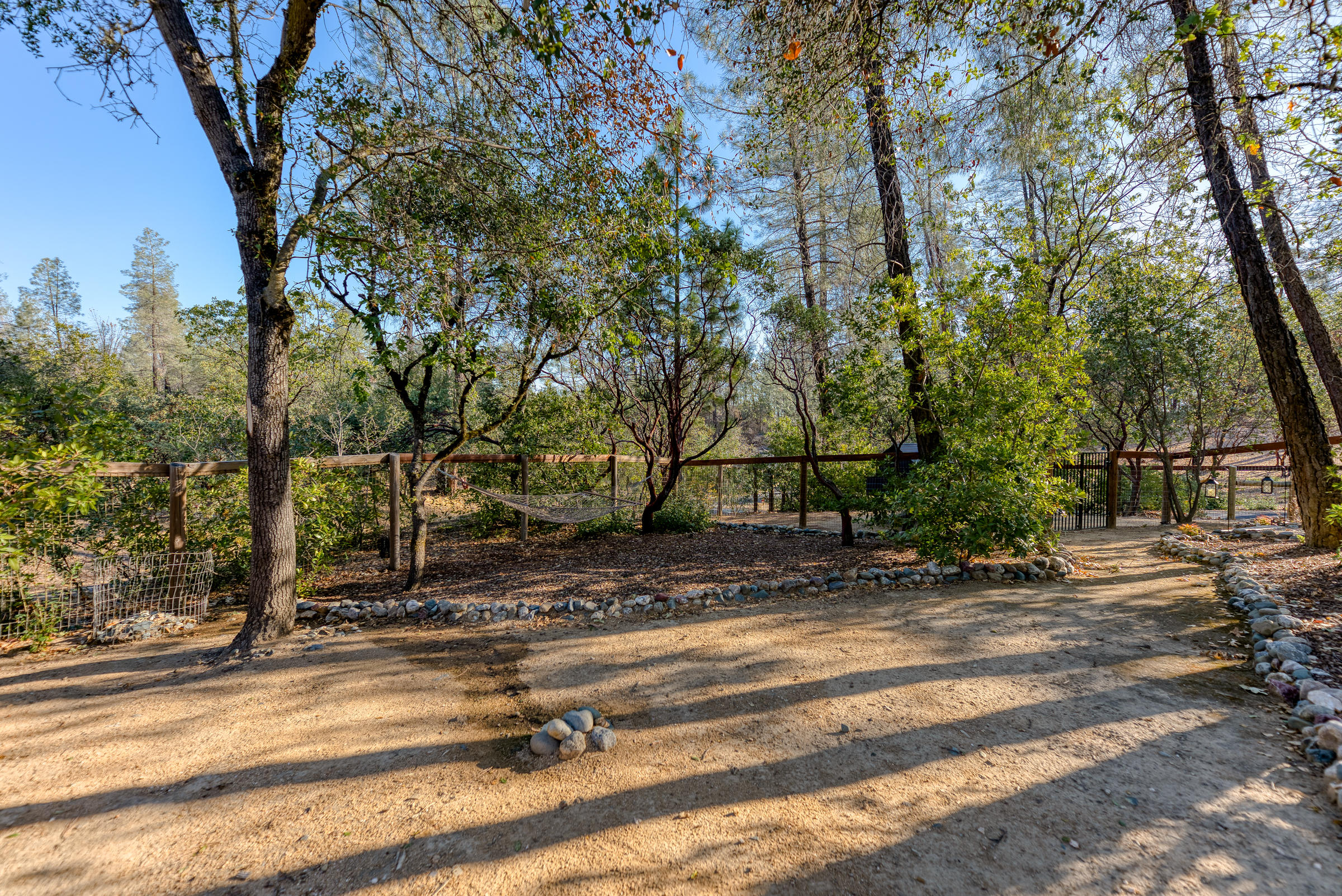 10163 Tilton Mine Road Redding, CA 96001 - Photo 122 of 144 Fully fenced