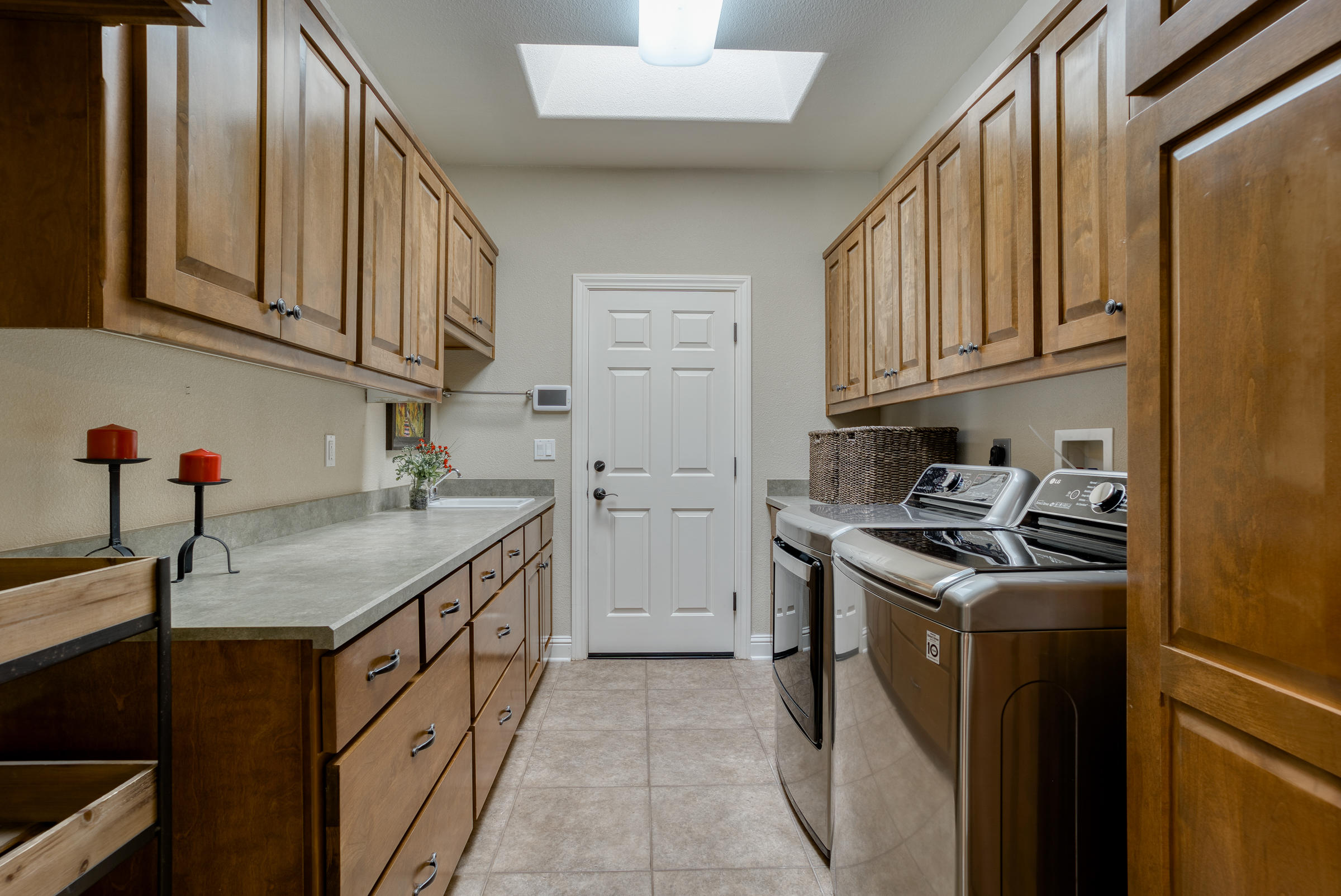 10163 Tilton Mine Road Redding, CA 96001 - Photo 23 of 144 a kitchen with stainless steel appliances granite countertop a sink stove and cabinets