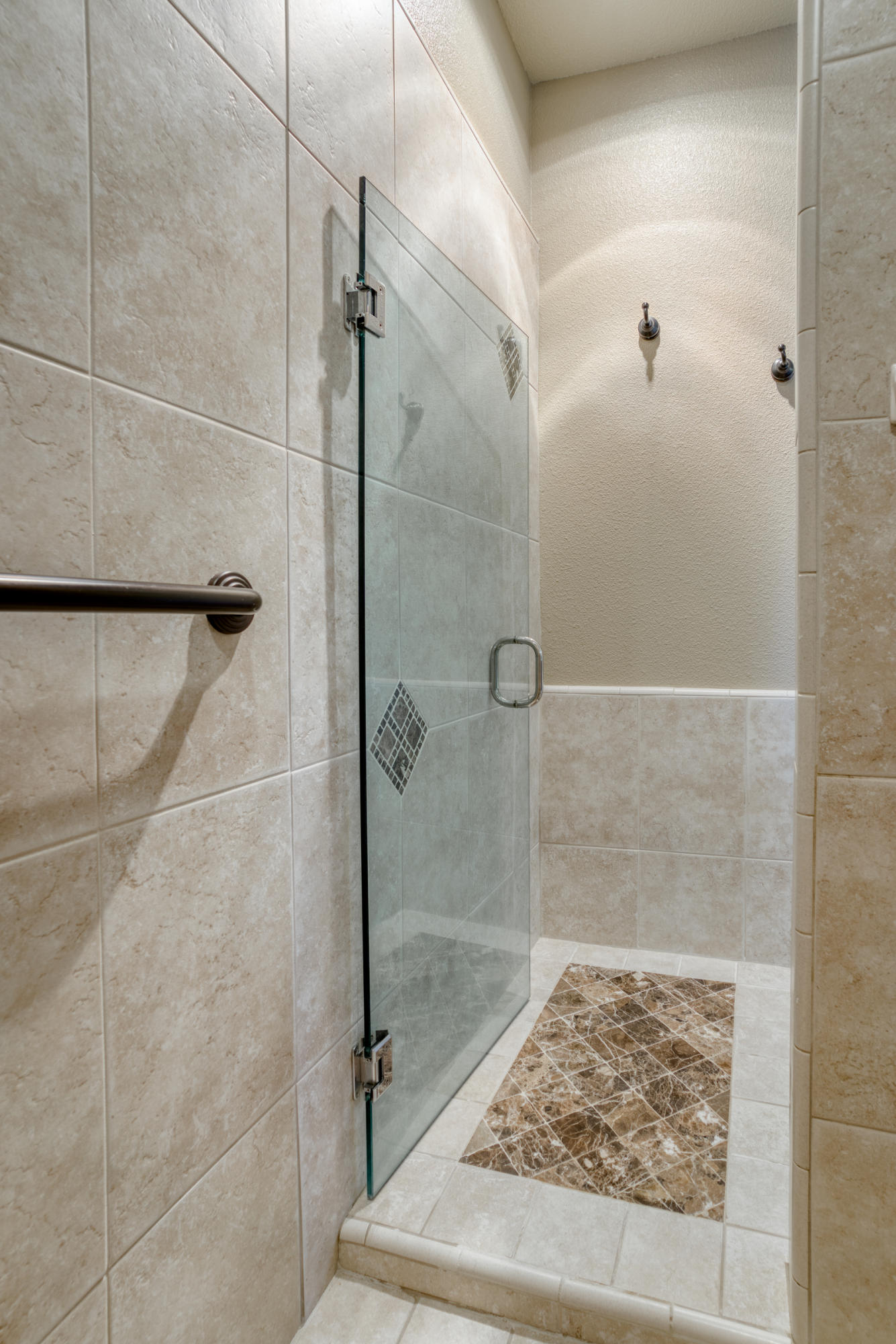 10163 Tilton Mine Road Redding, CA 96001 - Photo 75 of 144 Deep Walk-In Shower