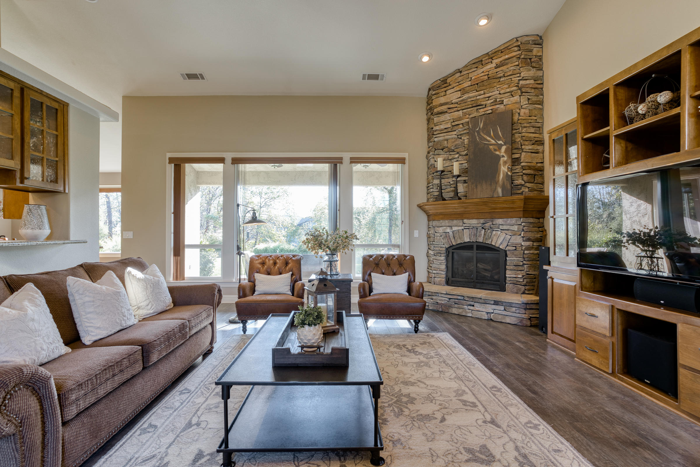 10163 Tilton Mine Road Redding, CA 96001 - Photo 10 of 144 Living Rm - Vaulted Ceilings & Fireplace