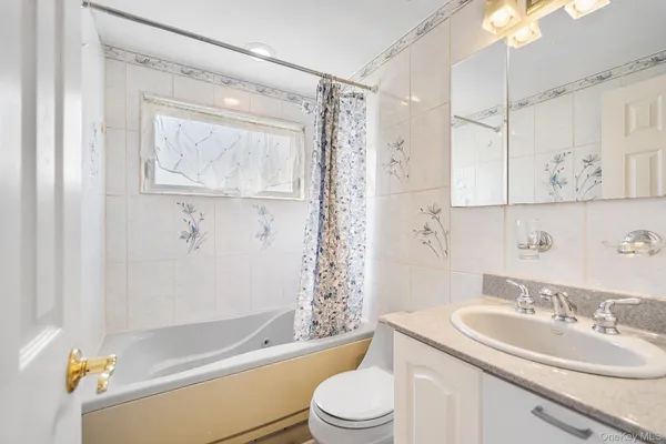 $790,000 | 116 Red Maple Drive North, Levittown, NY 11756