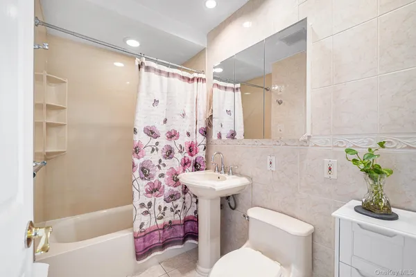 $790,000 | 116 Red Maple Drive North, Levittown, NY 11756