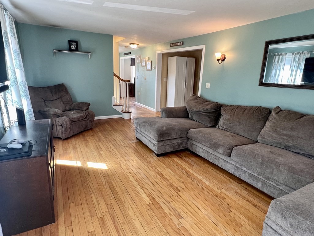16 Hickory Road Norton, MA 02766 - Photo 9 of 42 Gallery Image 9