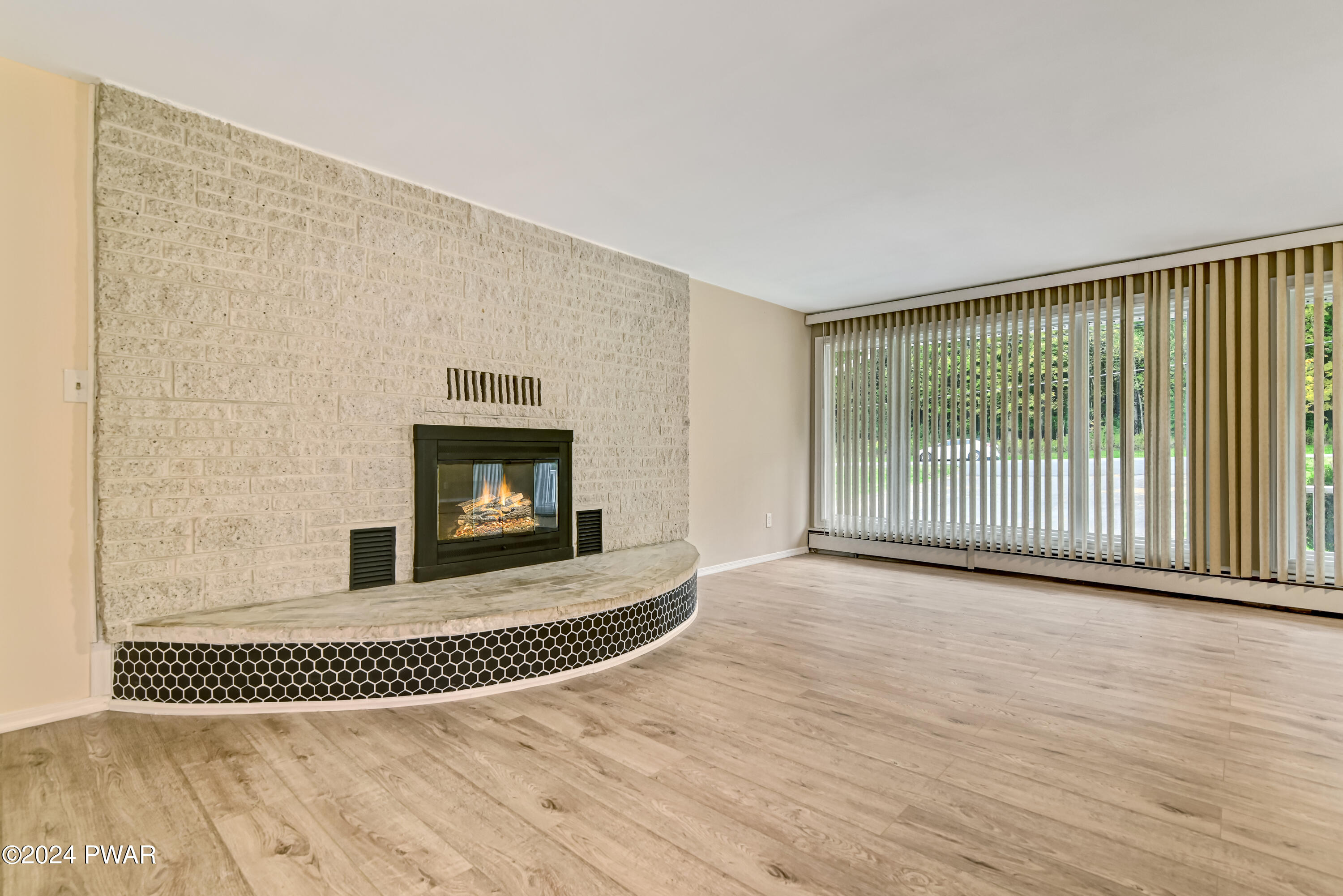 65 Peifer Road Lake Ariel, PA 18436 - Photo 7 of 41 Living Room