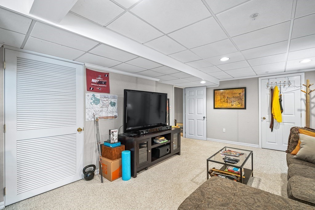 22 Ridge Way North Andover, MA 01845 - Photo 35 of 41 Gallery Image 35