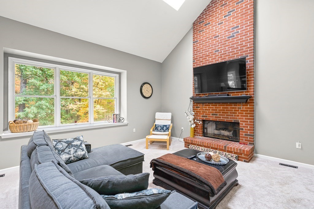 22 Ridge Way North Andover, MA 01845 - Photo 8 of 41 Gallery Image 8