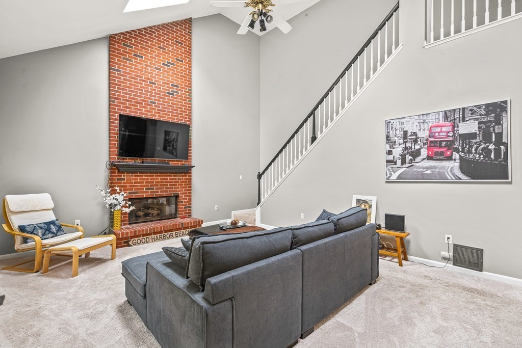 22 Ridge Way North Andover, MA 01845 - Photo 9 of 41 Gallery Image 9