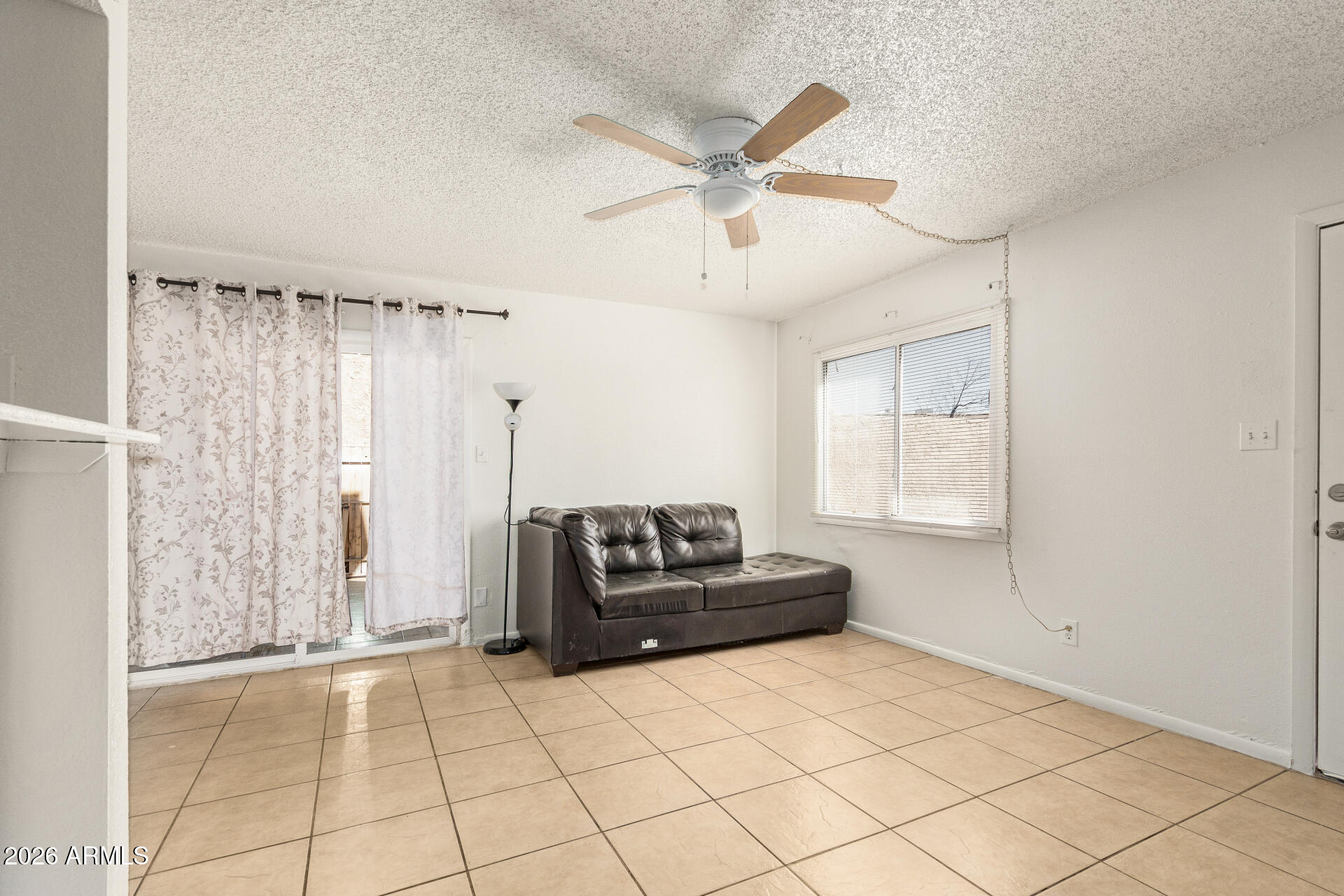 4608 East Riverside Street Phoenix, AZ 85040 - Photo 5 of 28 05 - Riverside