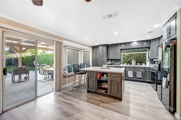 $4,800 | 10 Valley Crest Road, Simi Valley, CA 93065