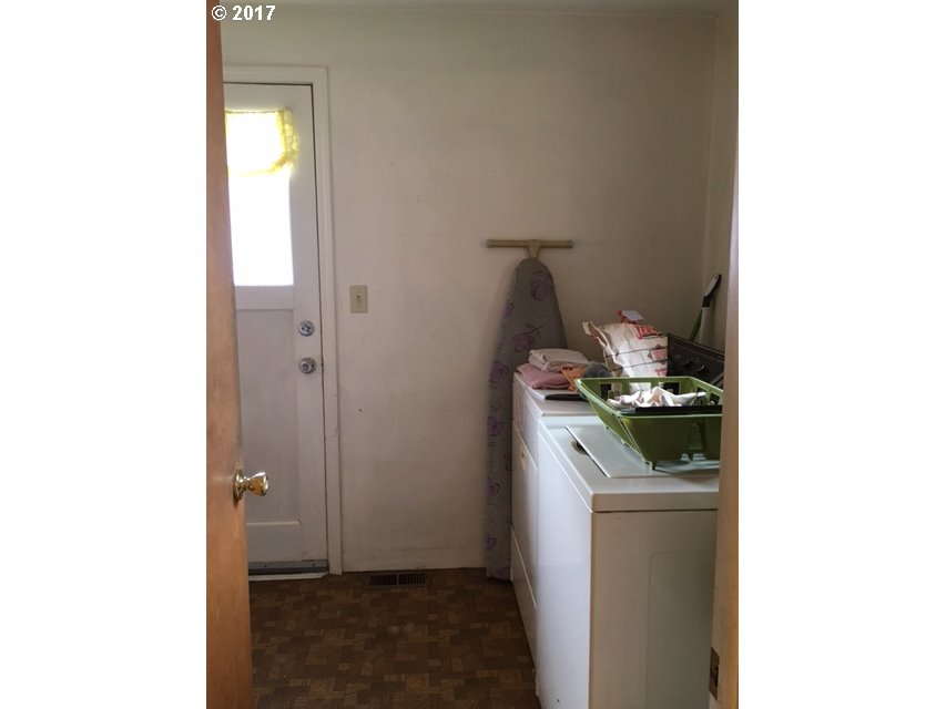 1517 Kelly Boulevard Springfield, OR 97477 - Photo 10 of 10 Gallery Image 10
