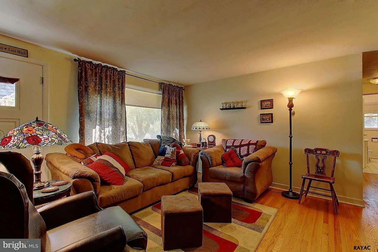 1301 Wogan Road York, PA 17404 - Photo 2 of 27