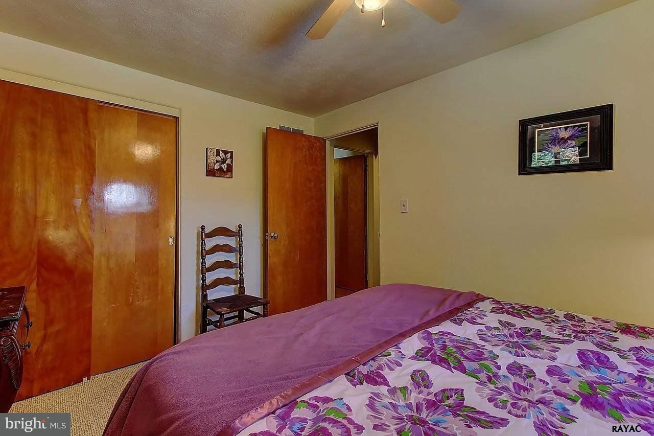 1301 Wogan Road York, PA 17404 - Photo 16 of 27
