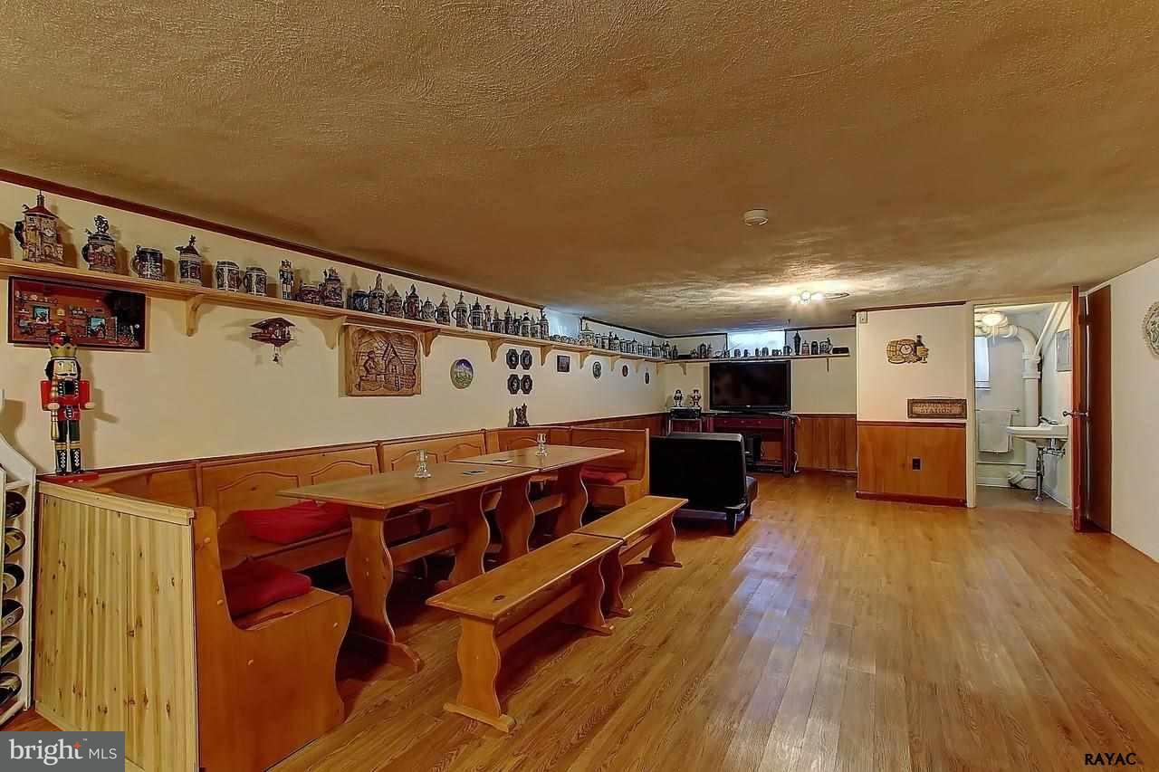 1301 Wogan Road York, PA 17404 - Photo 19 of 27